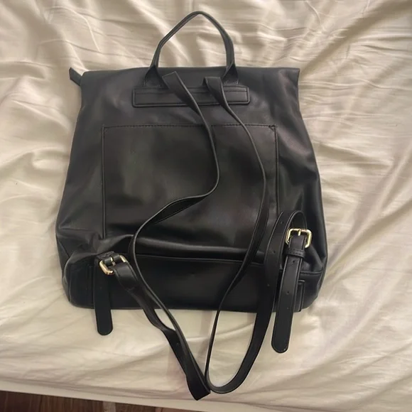 DKNY BACKPACK - Picture 4 of 4